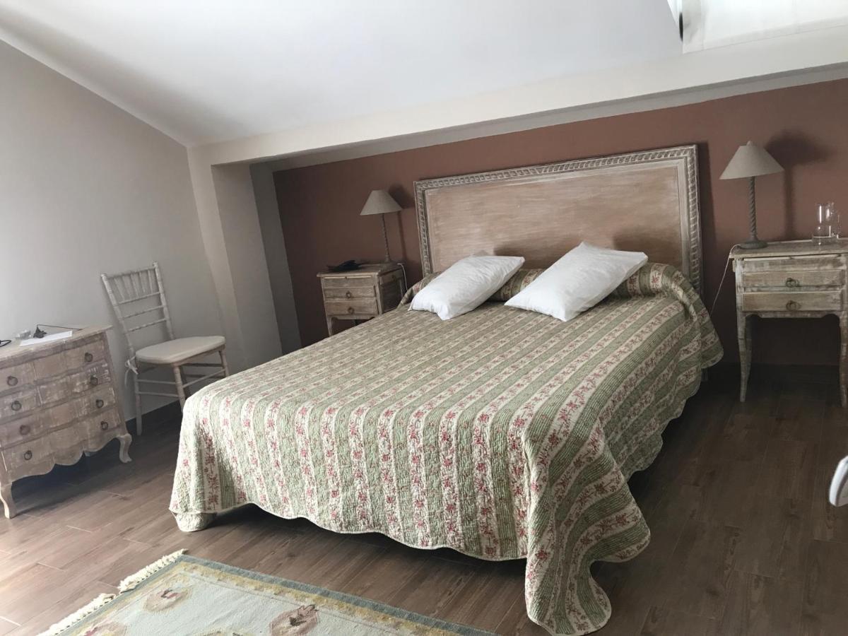 Albus Albi Pension Colmenar del Arroyo Buitenkant foto